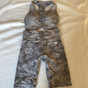 Super cute sport bra with biker short pair brand new